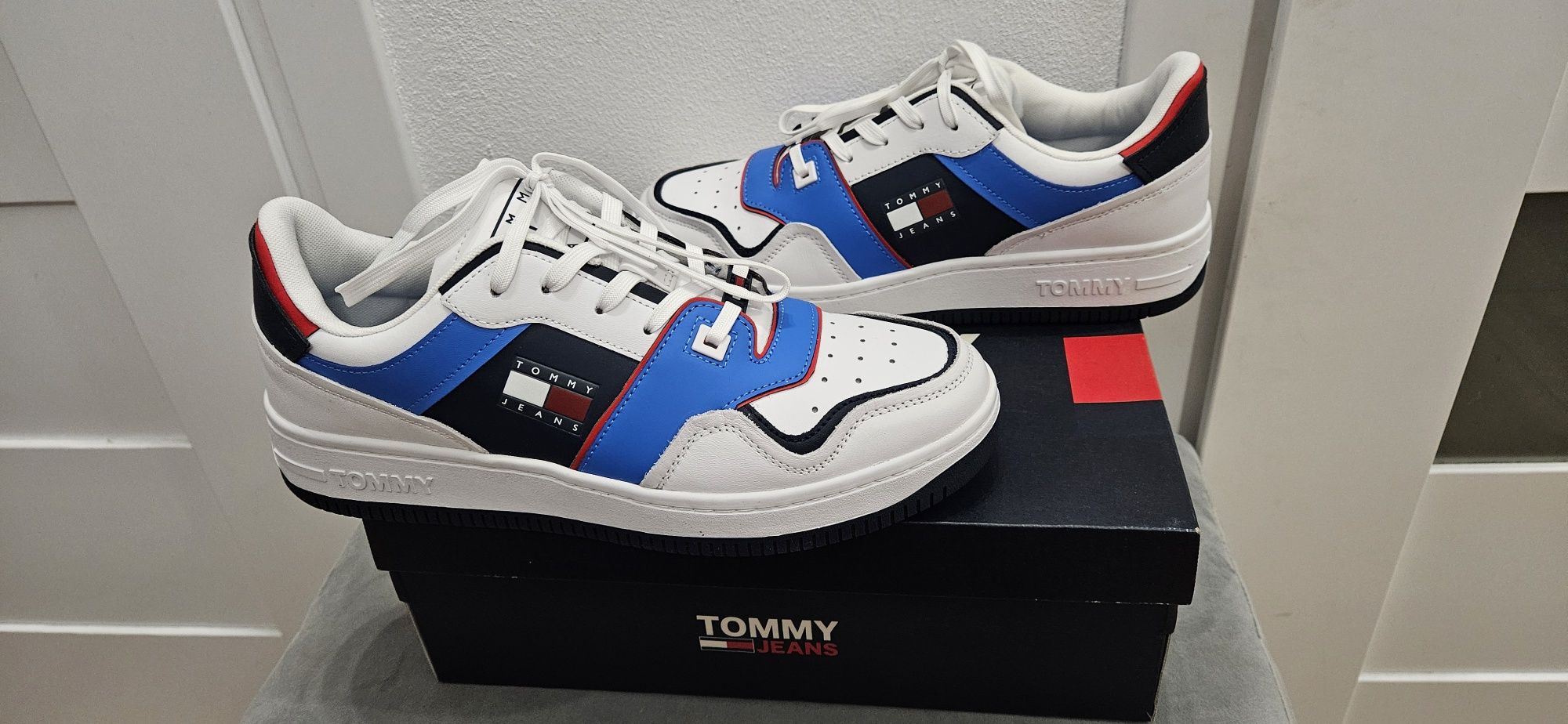 Buty sneakersy Tommy Hilfiger rozmiar 44