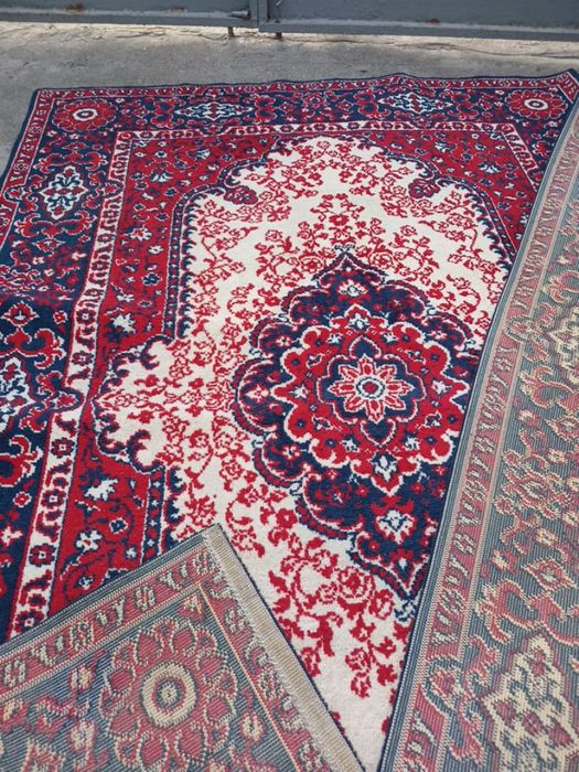 Килим,палац в наявності