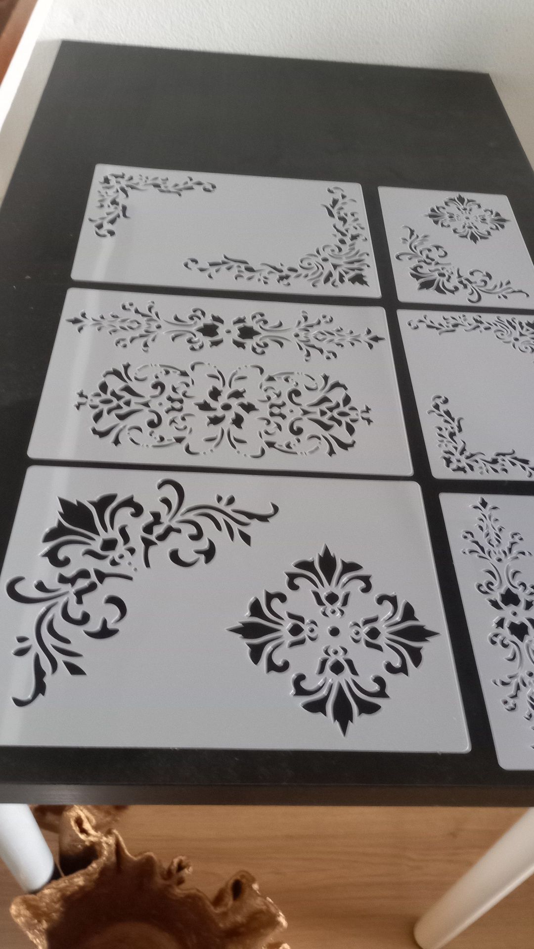 Stencil arabescos  folhas em plástico novas