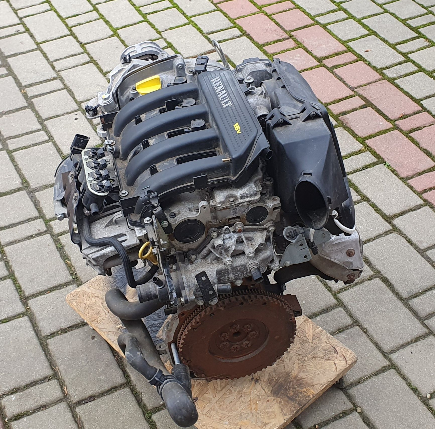 Silnik Renault Dacia DUSTER 1.6 16v - LIFT jak nowy!!!