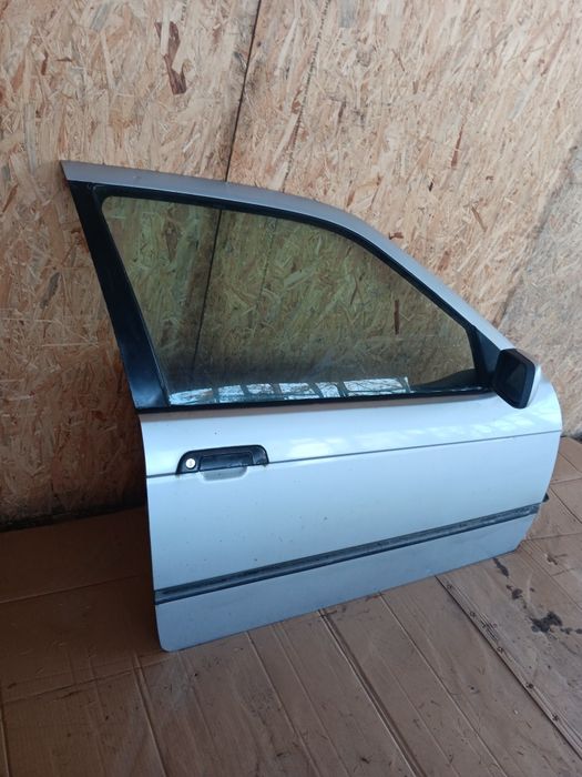 Bmw e36 compact drzwi prawe pasażerka kompletne KPL