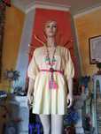 Vestido amarelo claro