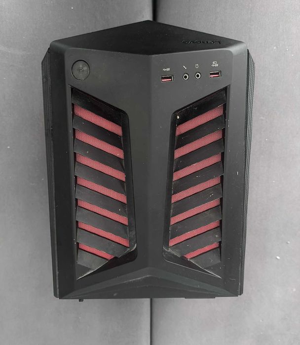 Komputer stacjonarny Lenovo