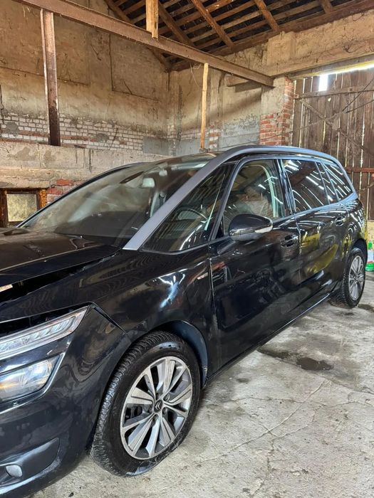Citroën C4 Picasso Auto po wypadku, uszkodzone