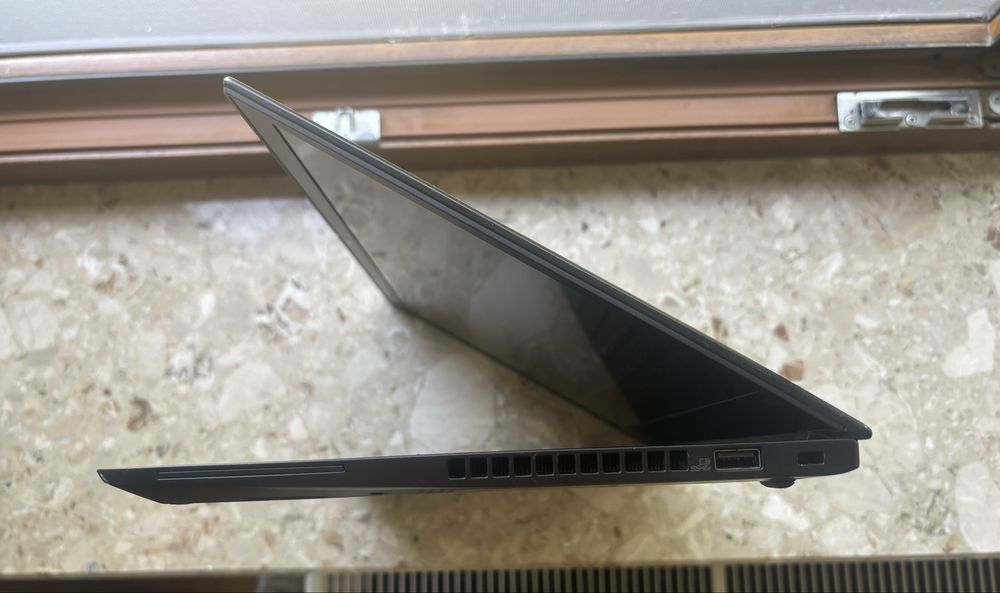 Ноутбук Lenovo ThinkPad T490s i5-8365u 8gb ram 256gb m2 14” FHD IPS