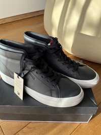 Buty Tommy Hilfiger  r .42 NOWE