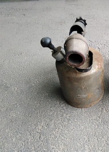 Продам бензинову бензинову паяльну паяльную лампу