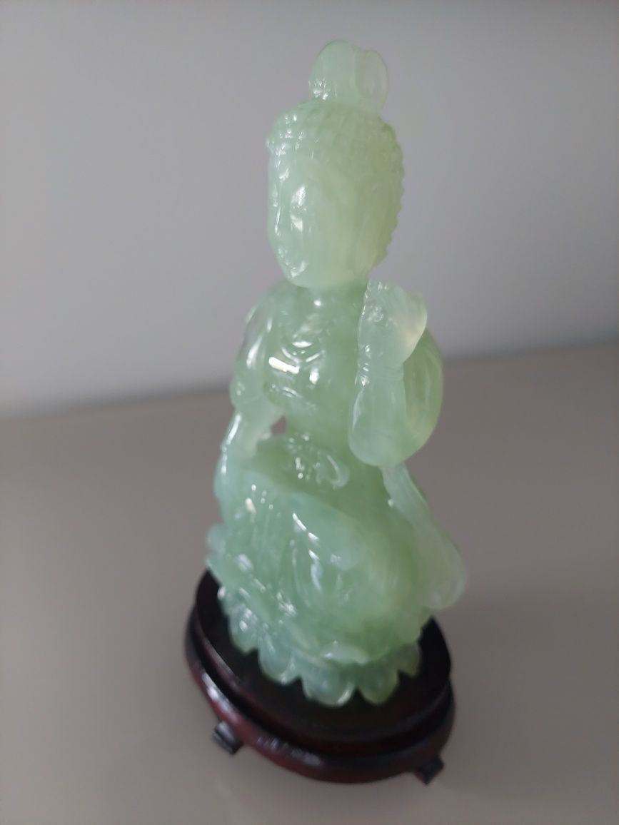 Vendo Escultura de Deusa em jade