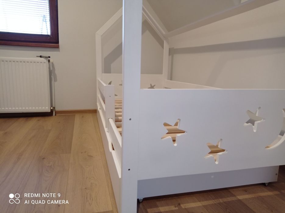 Łóżko domek z szufladą na pościel alb na materac