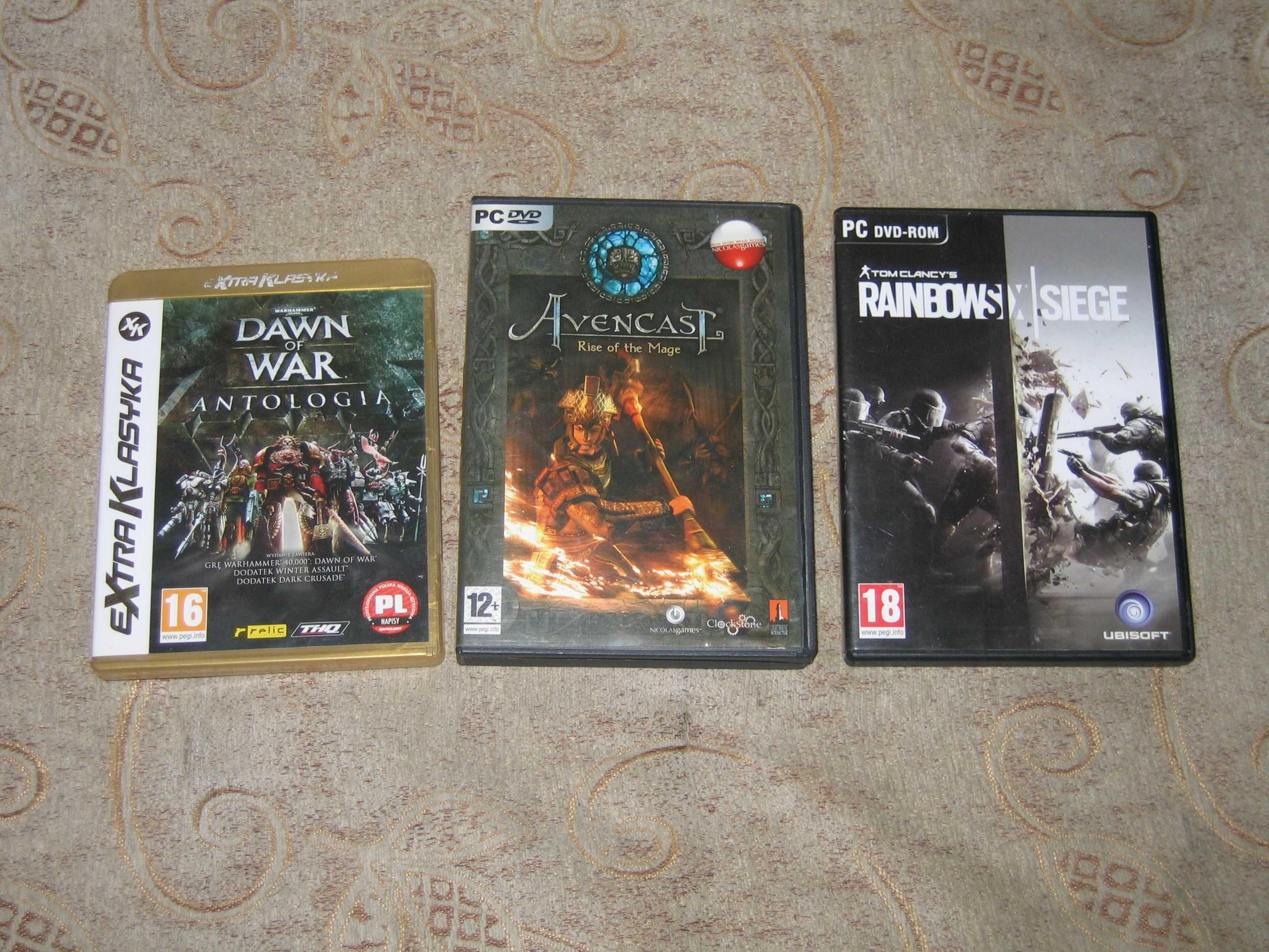 3 różne gry w pudełkach - PC Avencast, Dawn of War, Rainbows Siege