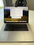 MacBook Pro 16 M1 Max / 32 GB RAM / 1 TB SSD – 86% bateria
