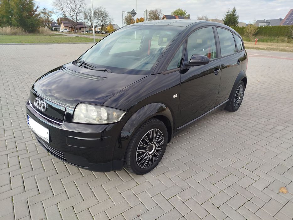 Czarne Audi a2 1.4 Benzyna Rok 2001 ZADBANY