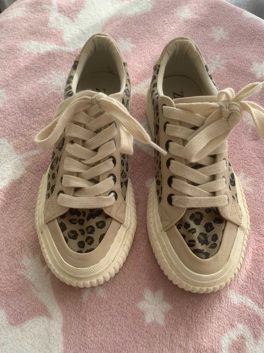 mokasyny dla dziewczynki. cena do negocjacji