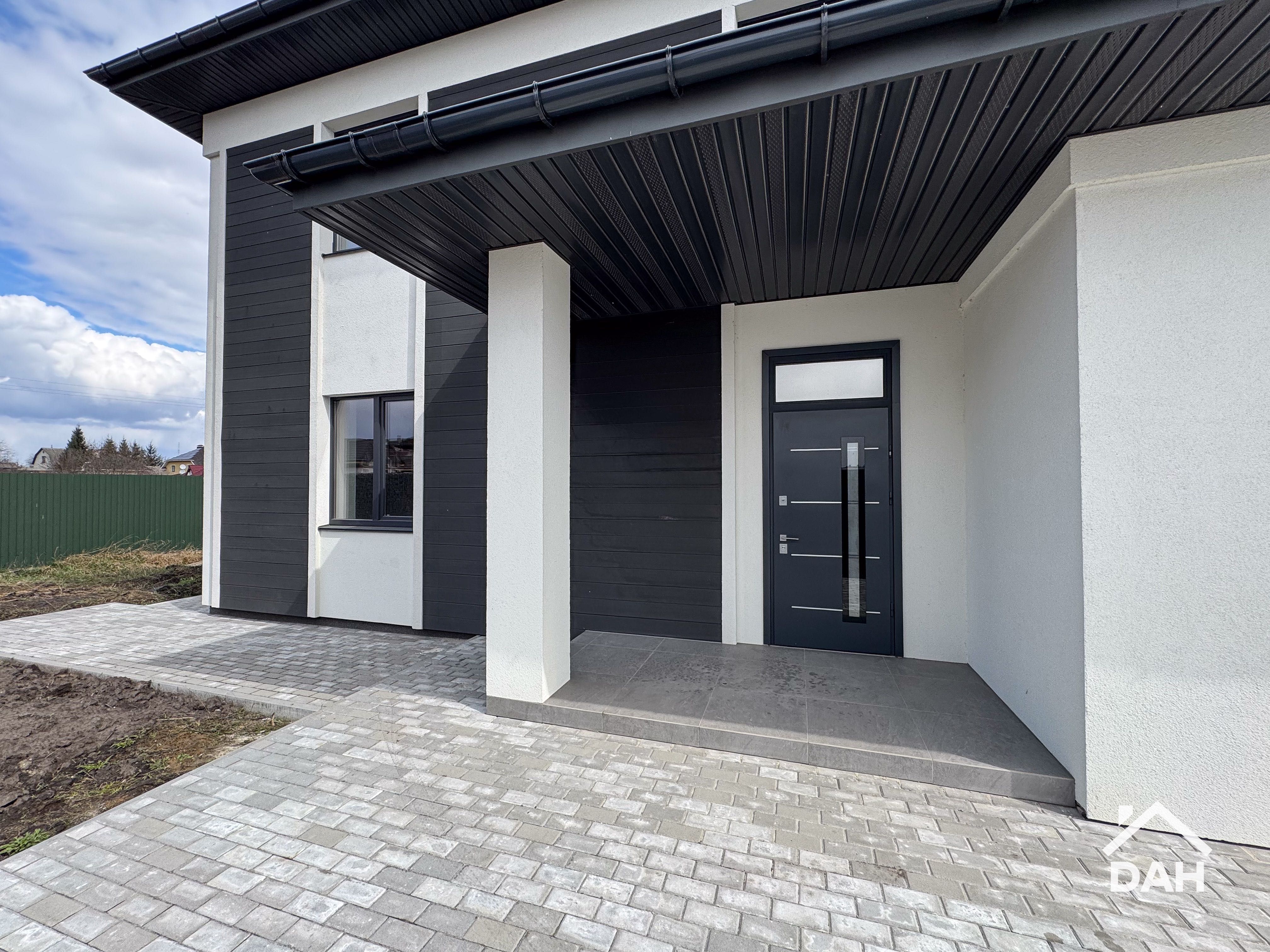 Будинок 216 м² з гаражем, 6 соток, під чистове є газ с. Крюківщина