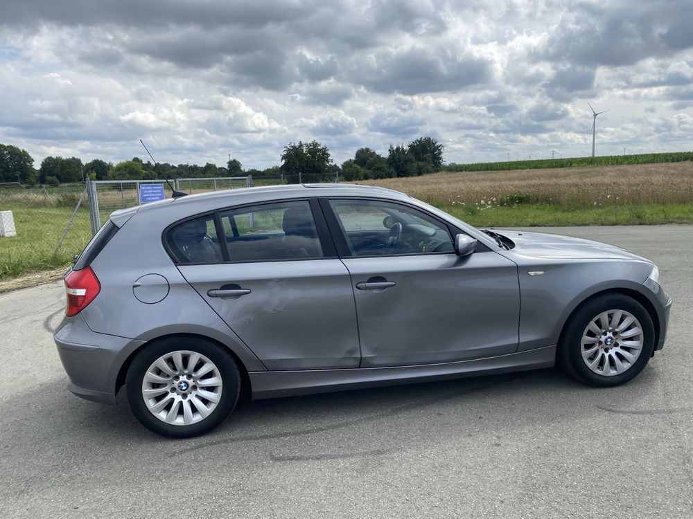 Auto BMW SERIA 1 E87