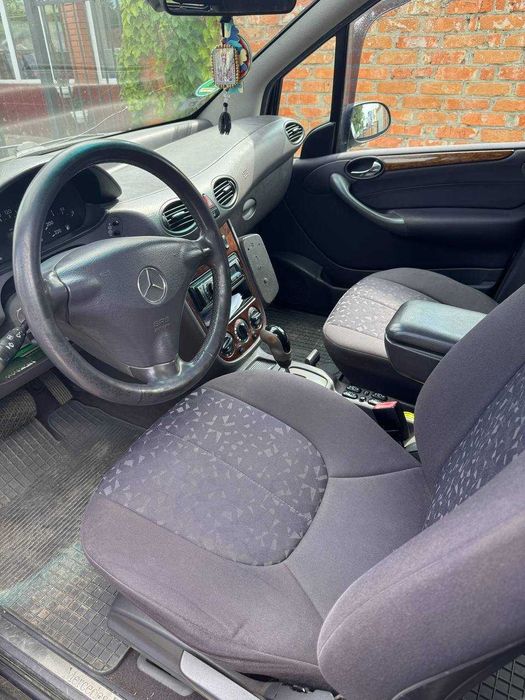 Продаю Mercedes-Benz A-Class 2001 року