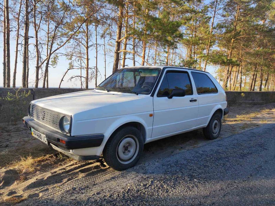 Автомобіль Фольцваген гольф 2