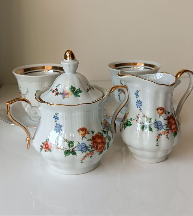 Piękny zestaw porcelana Wałbrzych cudne kolory i złocenia nowe