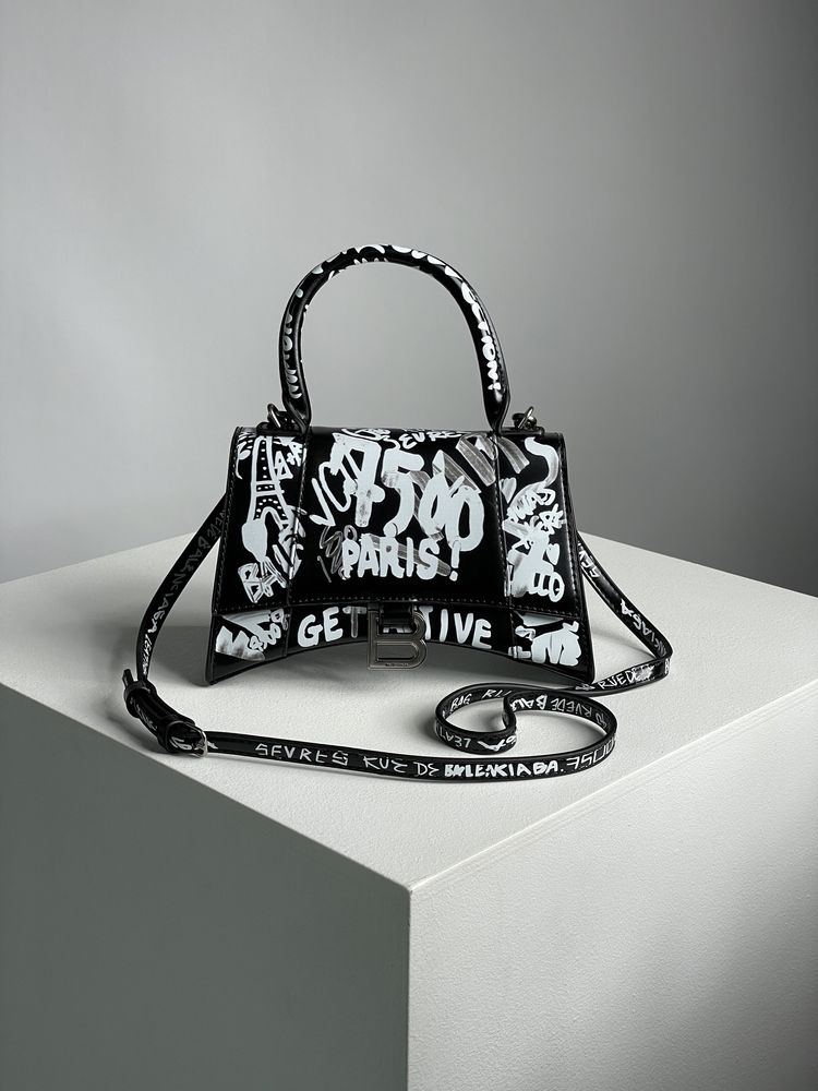 Сумка в стилі Balenciaga Hourglass Small Handbag Graffiti in Black