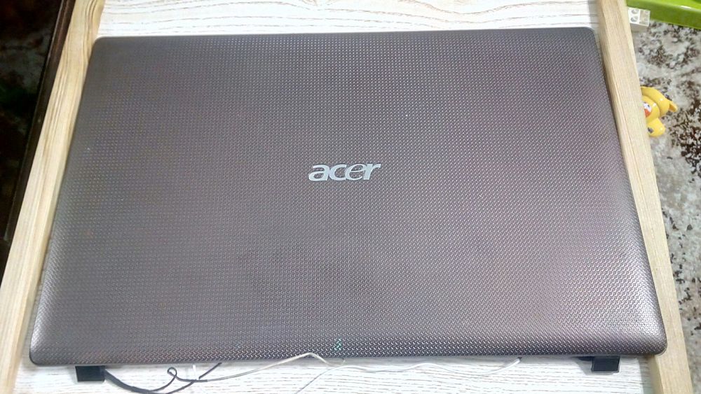 Крышка и рамка матрицы для ноутбука Acer Aspire 5742