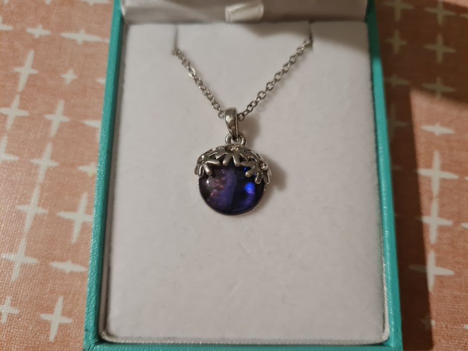 Naszyjnik z pudełeczkien