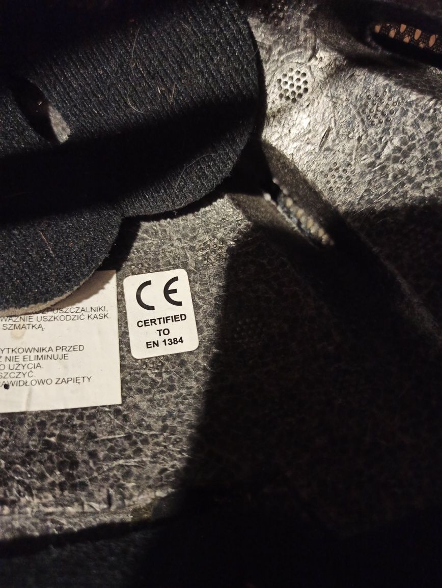 Kask jeździecki czarny