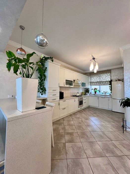 Продаж сучасного котеджу в Сокільниках з ремонтом