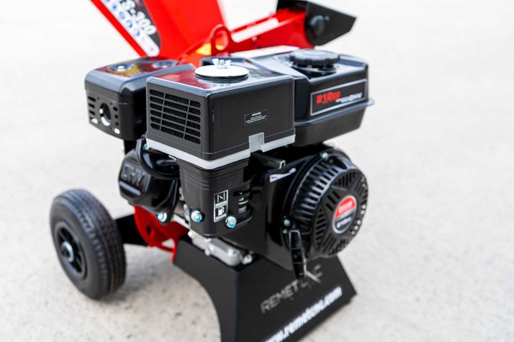 Rębak tarczowy REMET RT-300 == rozdrabniacz spalinowy do OGRODU