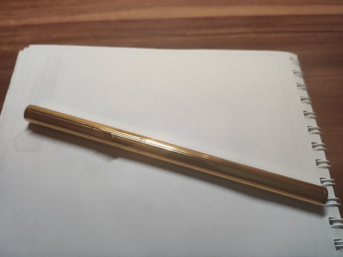 Продам новую позолоченную  винтажную ручку Aurora Hastil Gold Plated S