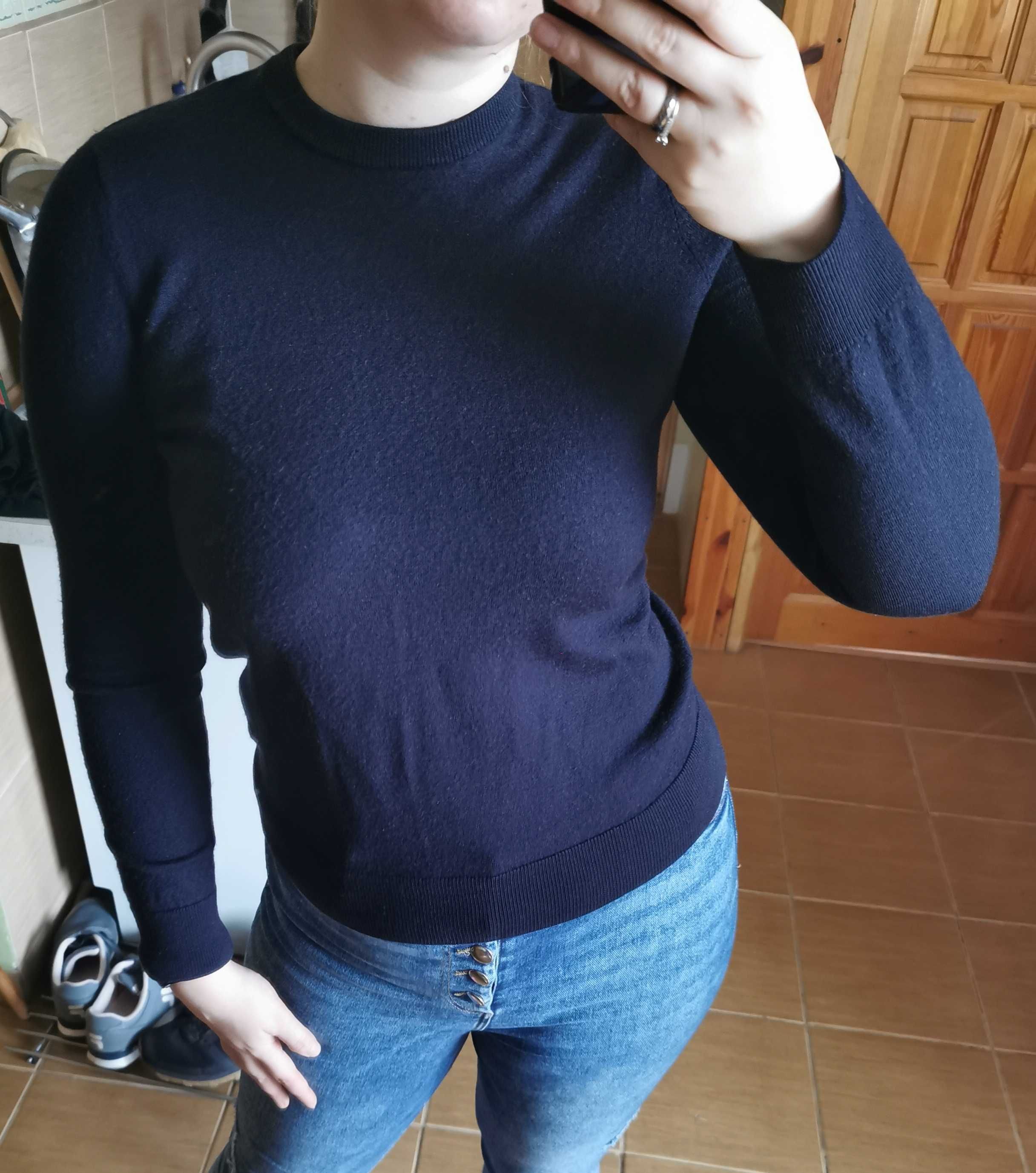 Granatowy sweter z długim rękawem 100% wełna
