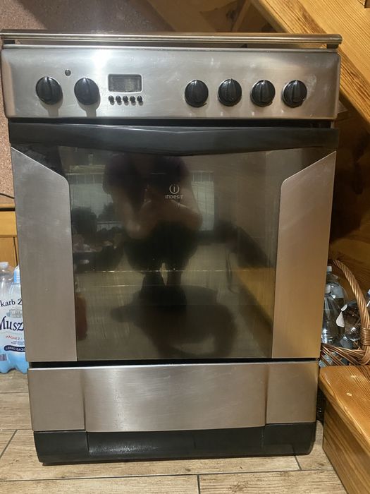 Kuchenka gazowo-elektryczna Indesit