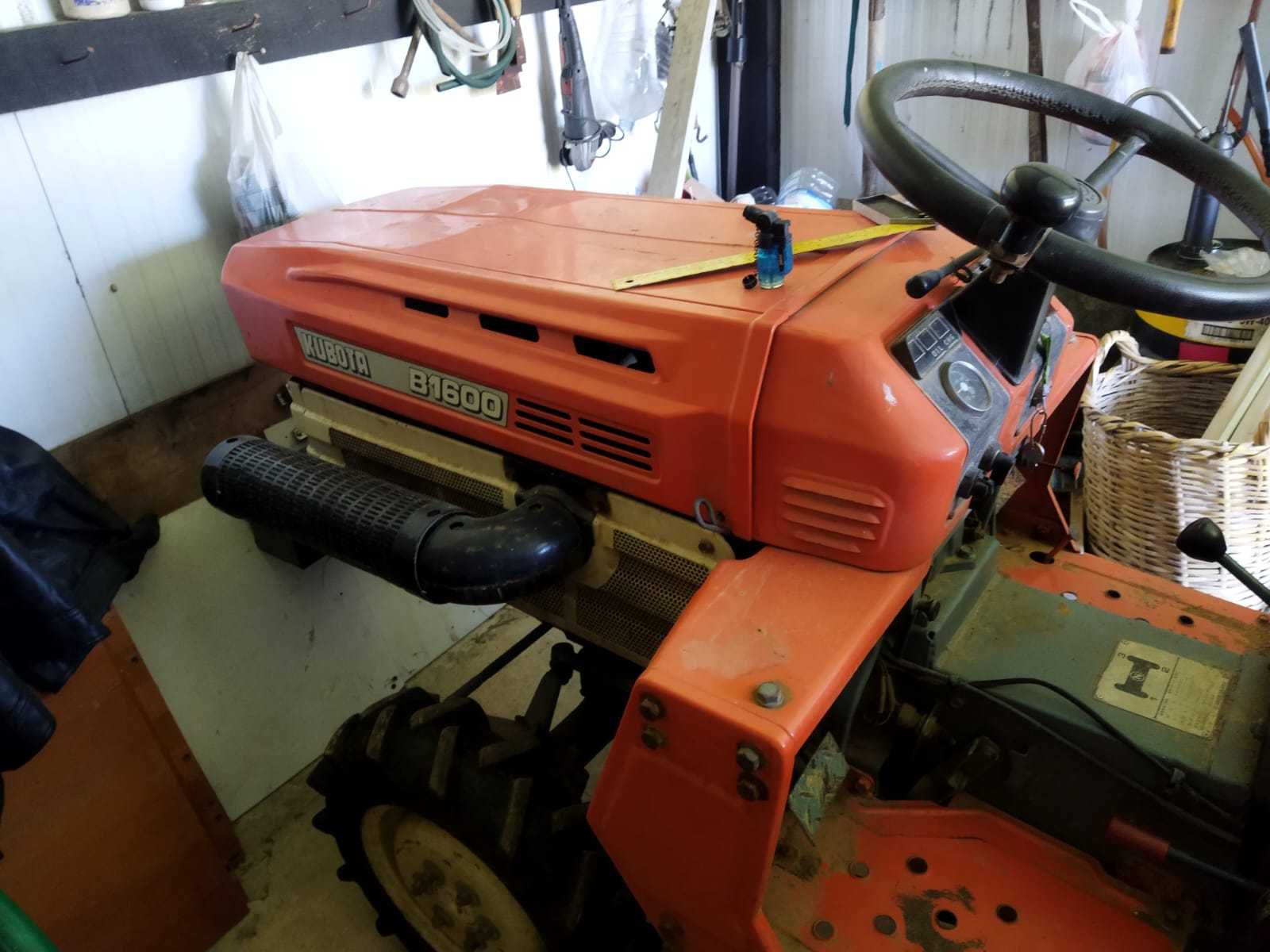 Vendo Trator KUBOTA B1600