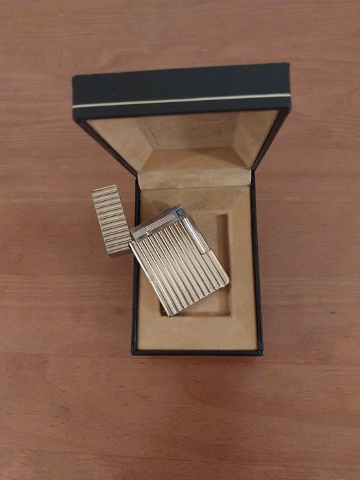 Isqueiro Dupont dourado