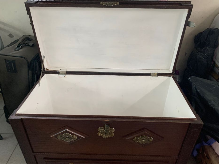 Mala de madeira para restauro