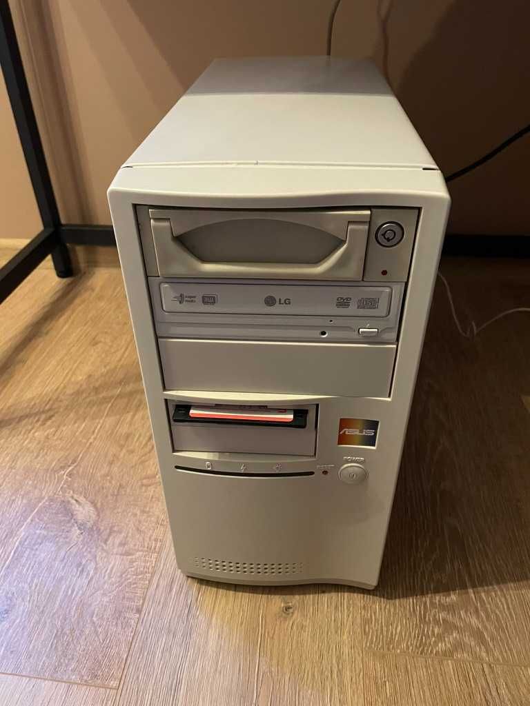 Komputer RETRO Pentium 233 MMX , AWE64 ASUS P5A-B