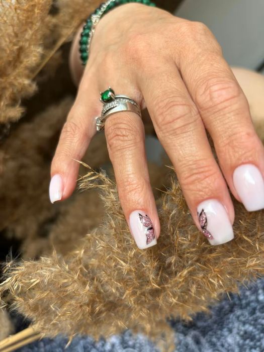 Манікюр гель-лак