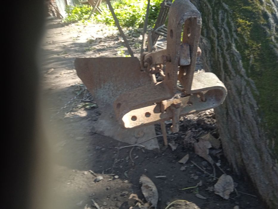 Кінний плуг з бороною бу