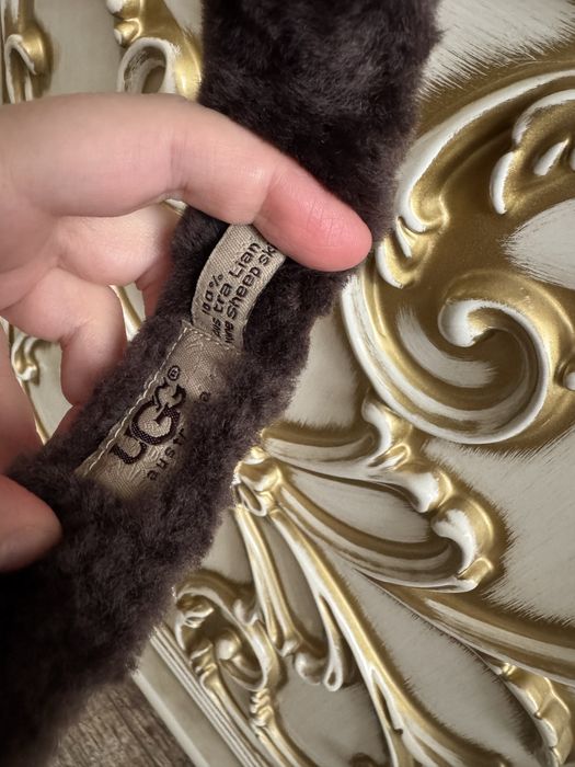 Натуральні навушники з овчини UGG