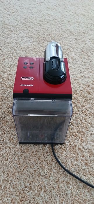 Продам Кавоварку Delonghi