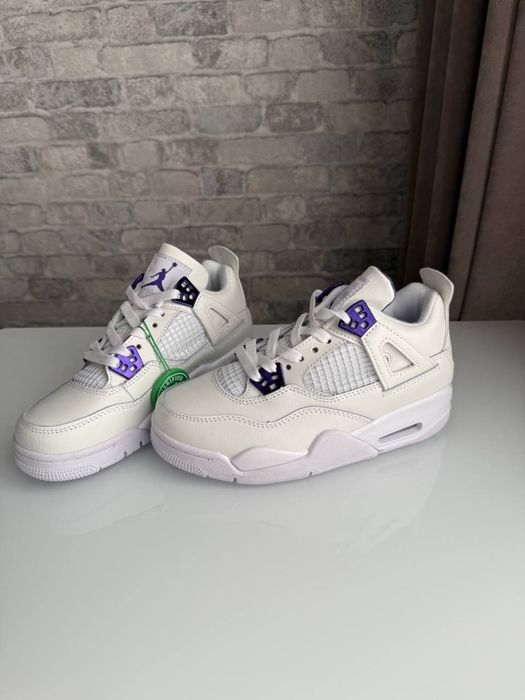 Nike Air Jordan 4 Retro