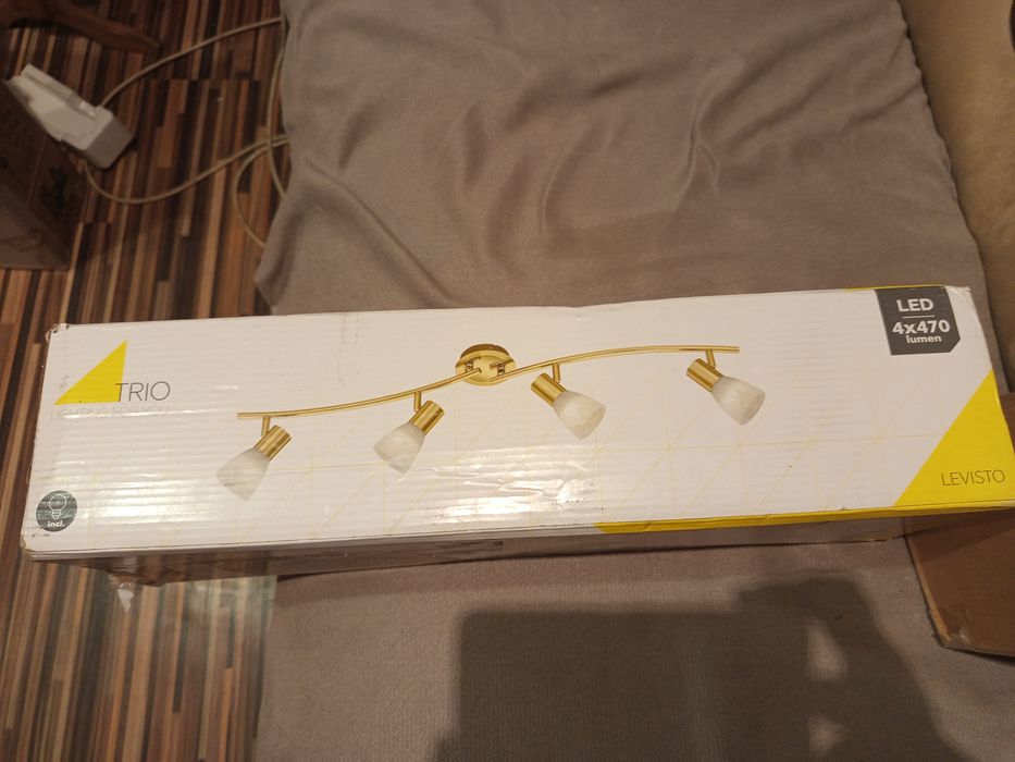 Спот Trio 871010408 Levisto