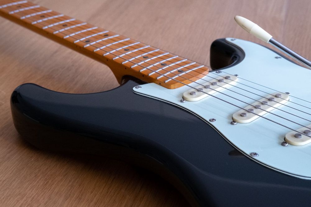 Gitara elektryczna Richwood i wzmacniacz Peavey