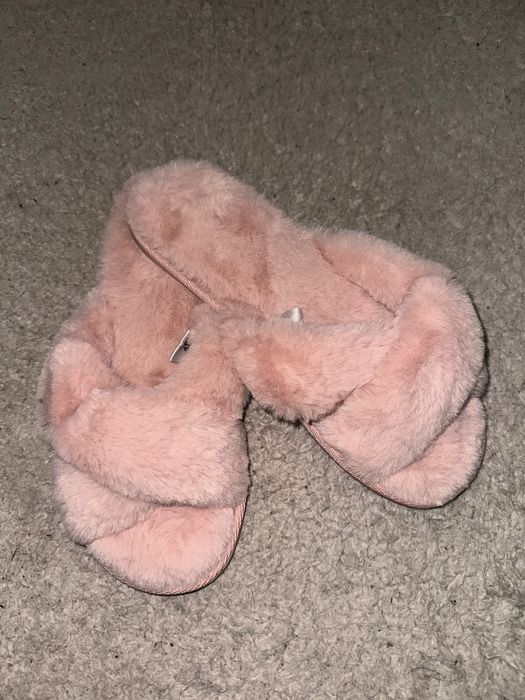 kapcie damskie futrzaste pudrowy róż włochate r 38 nowe miękkie