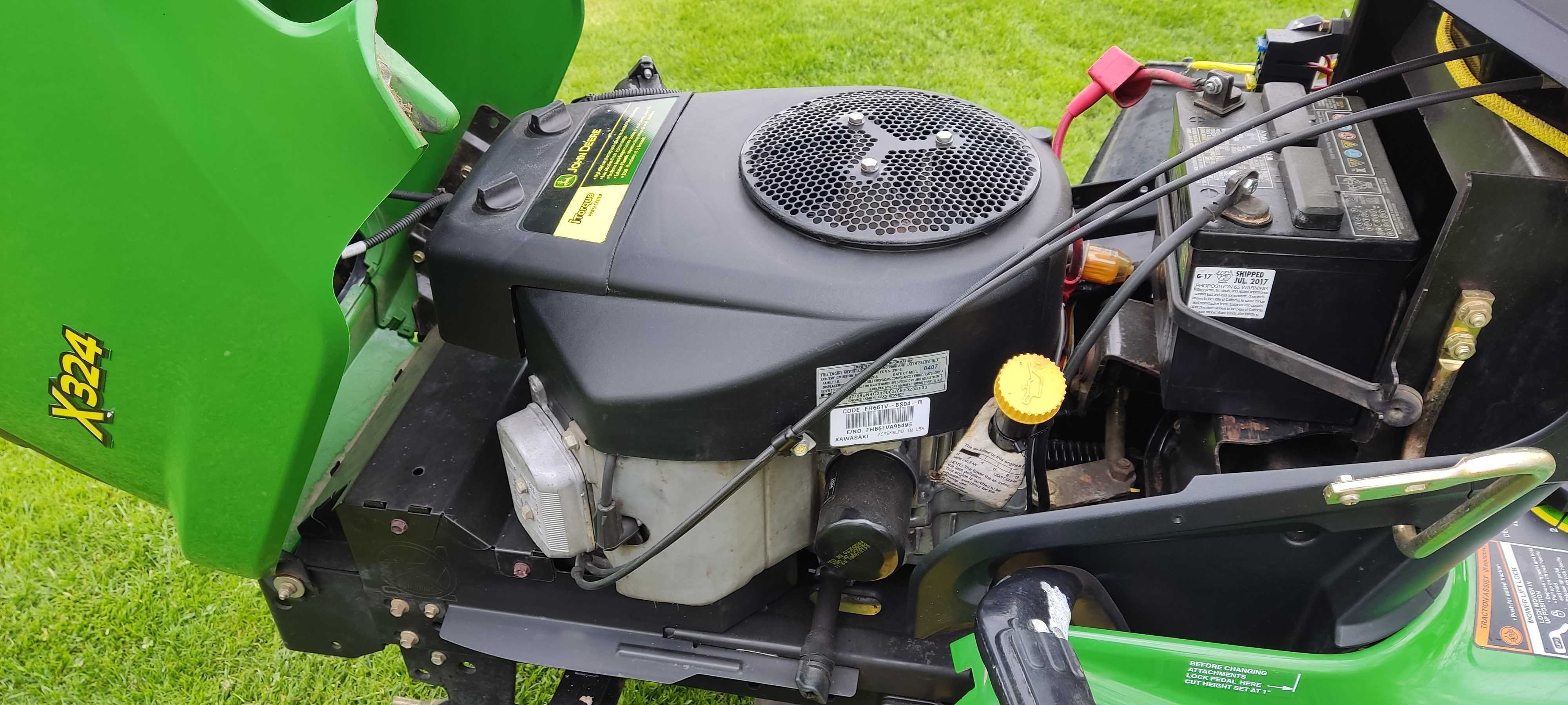 Traktorek kosiarka John Deere X324 23HP SKRĘTNA TYLNA OŚ Dmuchawa