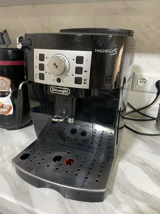 Кавомашина DELONGHI ECAM 22.112 B Magnifica S Делонгі