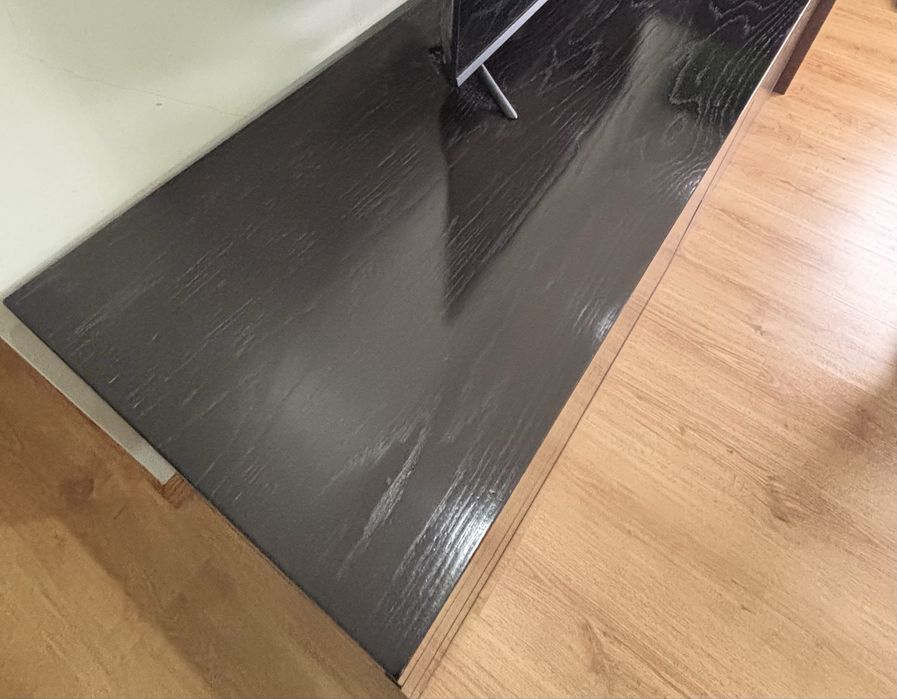 Movél com arrumação