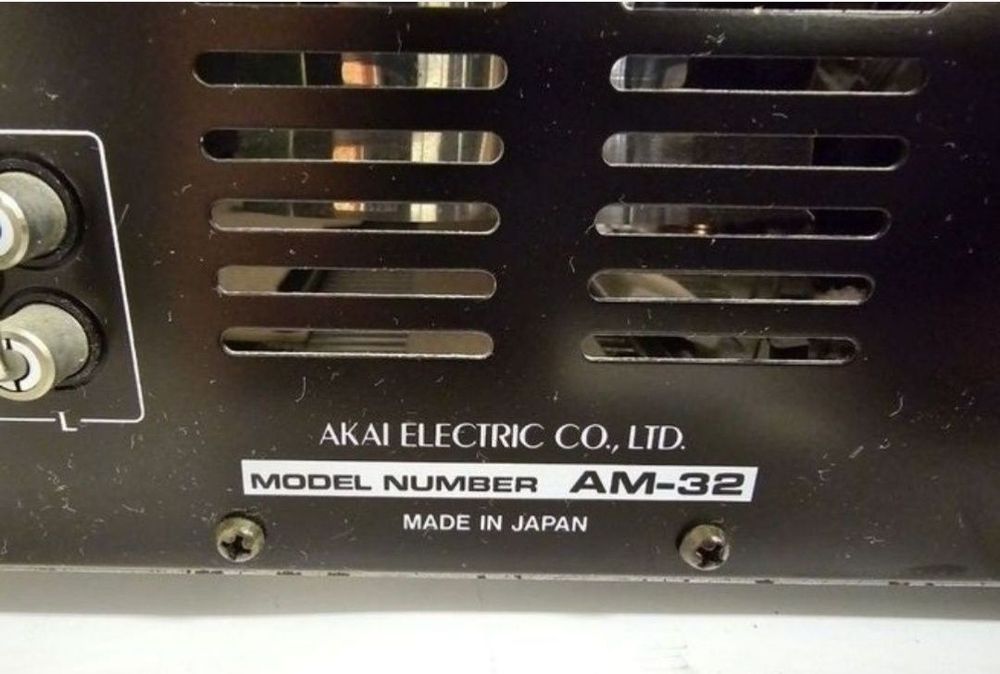 Wzmacniacz Akai AM-32, 2*80 w. Made in Japan .