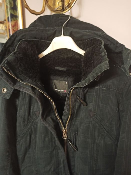 Ciepła kurtka w kratę r 36