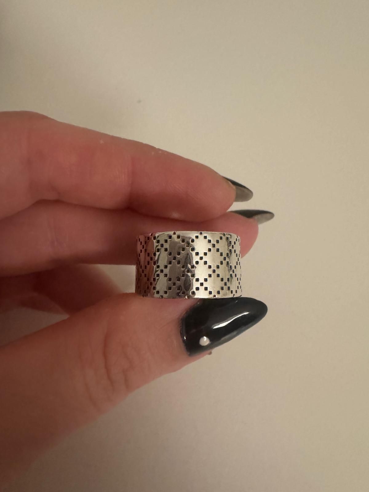 Anel Gucci  elegantissimo