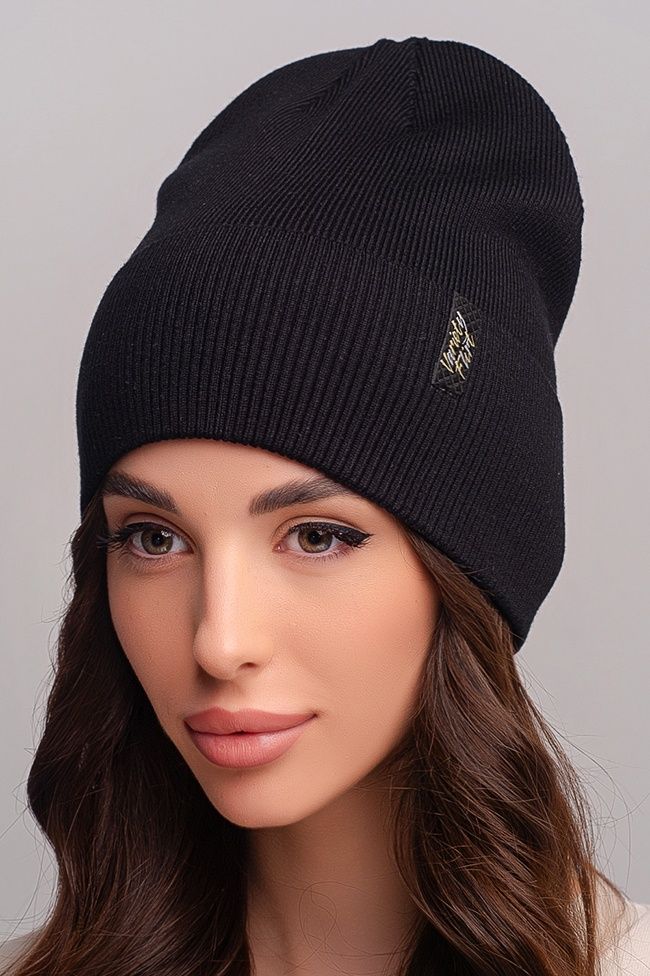 Женская шапка в рубчик черная с отворотом